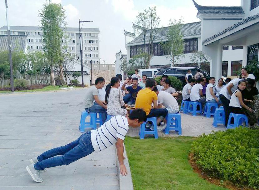 俯臥撐